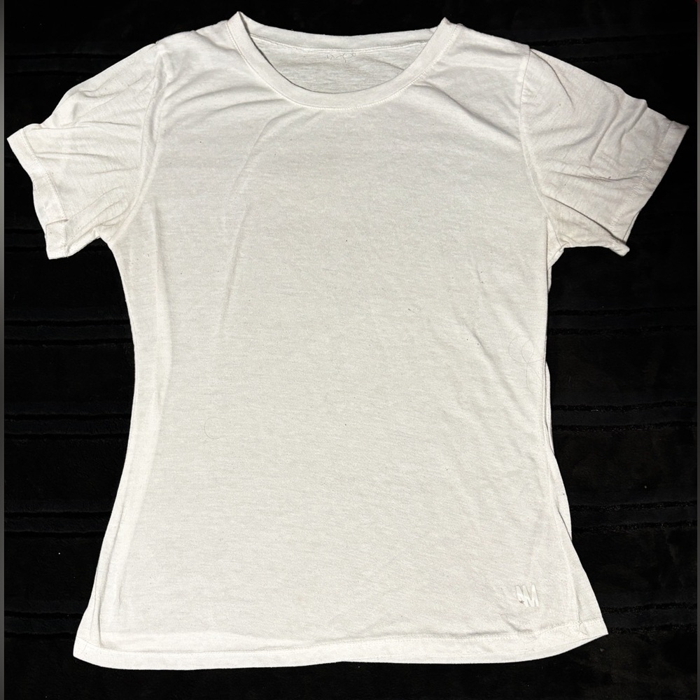 Plain white T-shirt size M